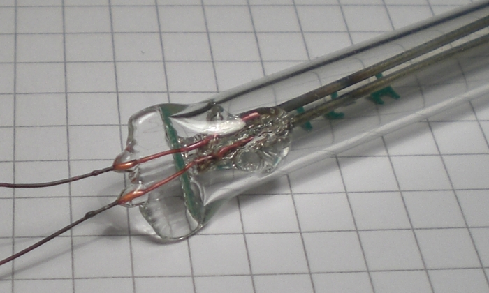 Die Befestigung der Elektroden in der GL-LS-4